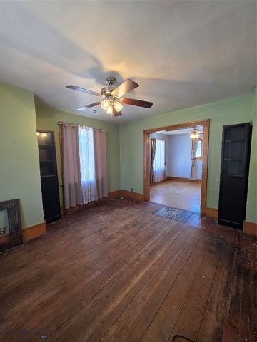 901 Delaware, Butte, MT 59701