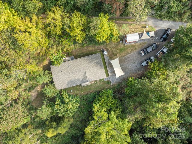 57 Persimmon Lane, Marshall, NC 28753