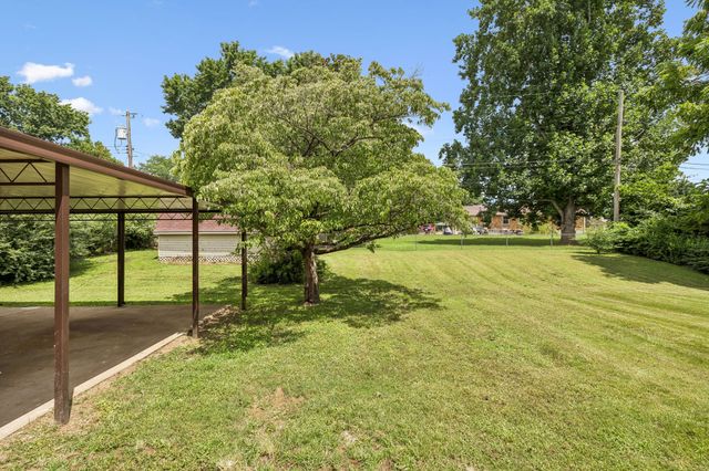 414 Hilltop Dr, Columbia, TN 38401