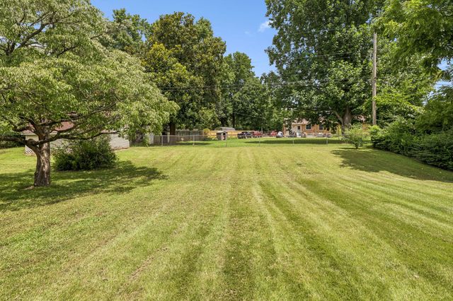 414 Hilltop Dr, Columbia, TN 38401