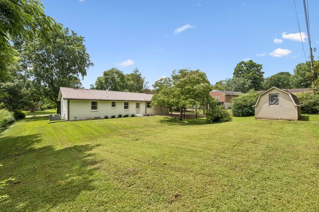 414 Hilltop Dr, Columbia, TN 38401