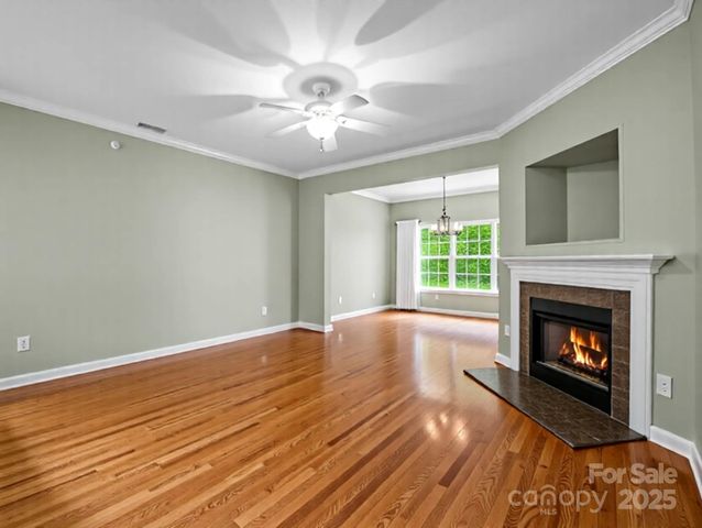 89 Victoria Park Drive, Hendersonville, NC 28792
