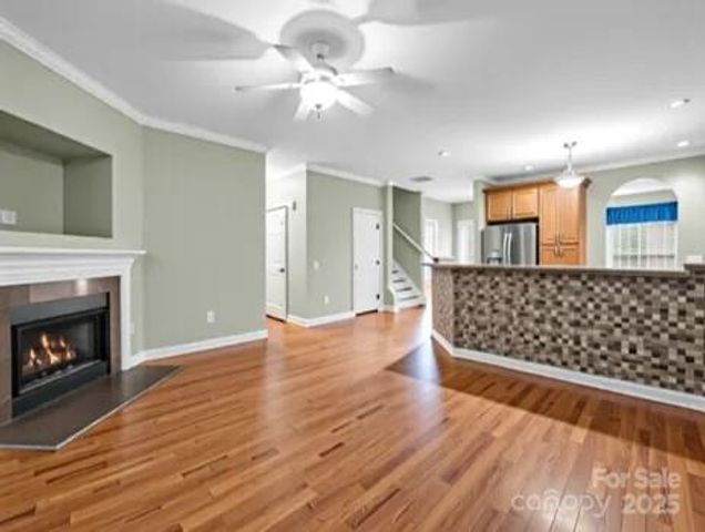 89 Victoria Park Drive, Hendersonville, NC 28792