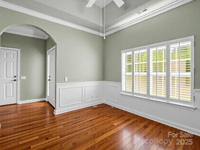 89 Victoria Park Drive, Hendersonville, NC 28792