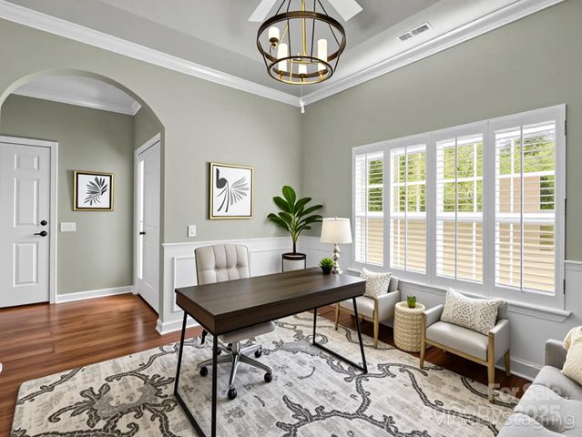 89 Victoria Park Drive, Hendersonville, NC 28792