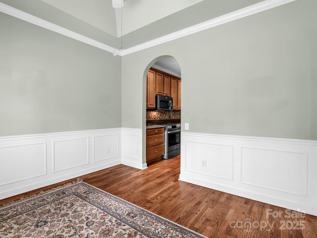 89 Victoria Park Drive, Hendersonville, NC 28792