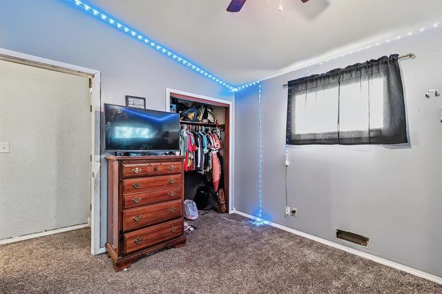 862 N Denmark Ave, Wichita, KS 67212