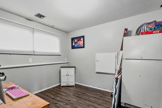 862 N Denmark Ave, Wichita, KS 67212