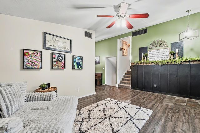 862 N Denmark Ave, Wichita, KS 67212