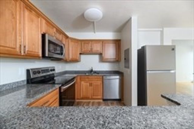 29 Concord 611, Cambridge, MA 02138