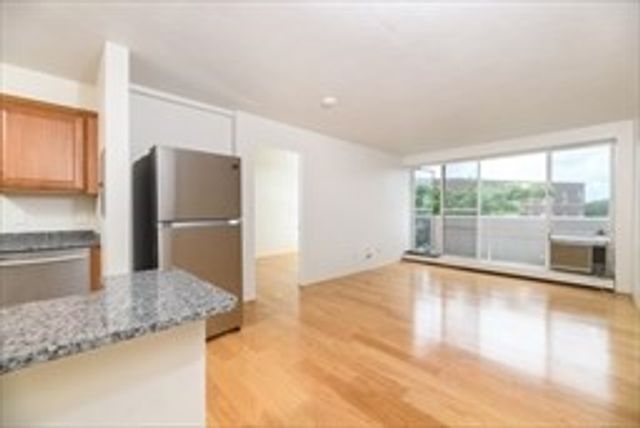 29 Concord 611, Cambridge, MA 02138