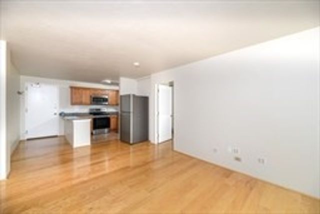 29 Concord 611, Cambridge, MA 02138