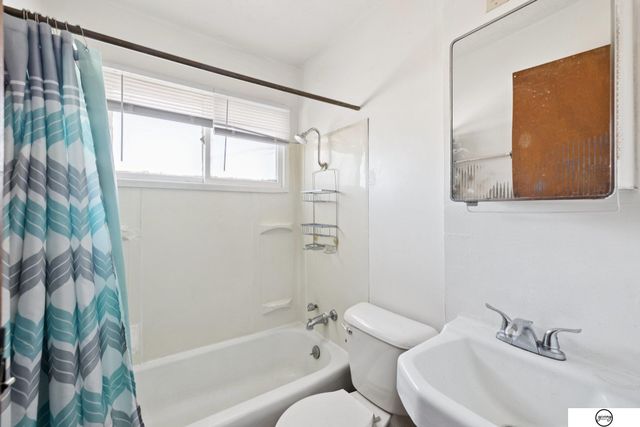 1328 E Street, Lincoln, NE 68508