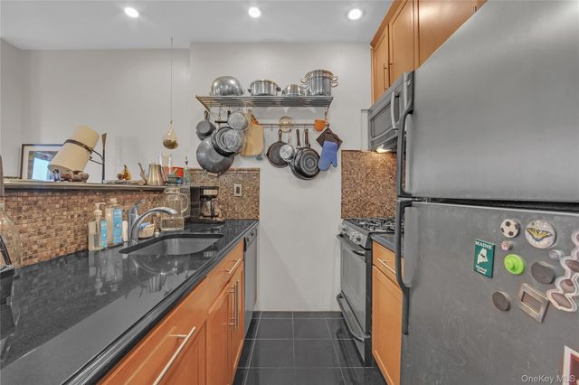 700 Dekalb Avenue, Brooklyn, NY 11216