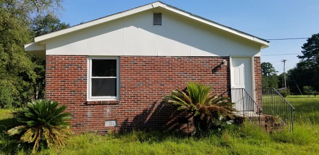 1375 Peurifoy Road, Walterboro, SC 29488