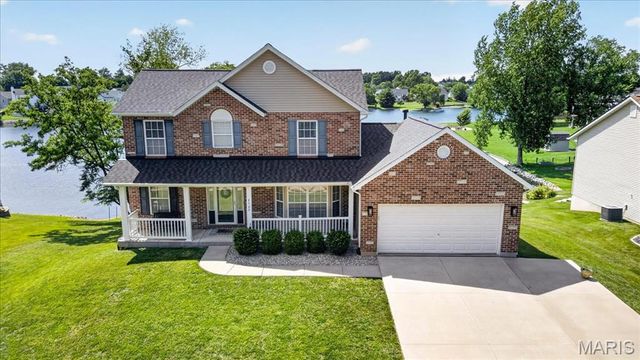 2562 Lakeshore Drive, Columbia, IL 62236