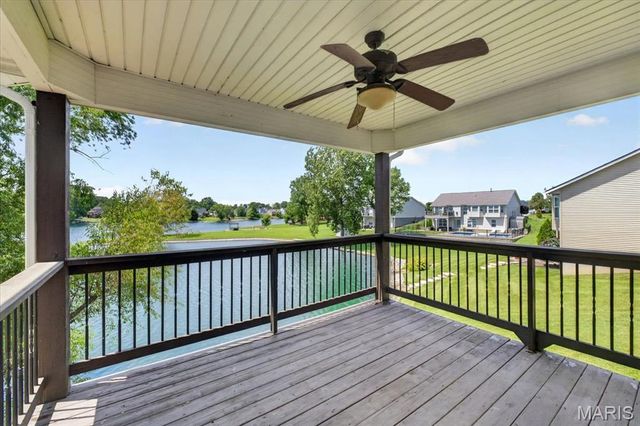 2562 Lakeshore Drive, Columbia, IL 62236