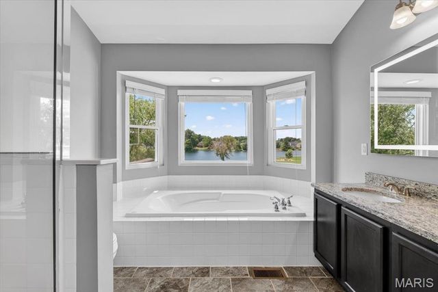 2562 Lakeshore Drive, Columbia, IL 62236
