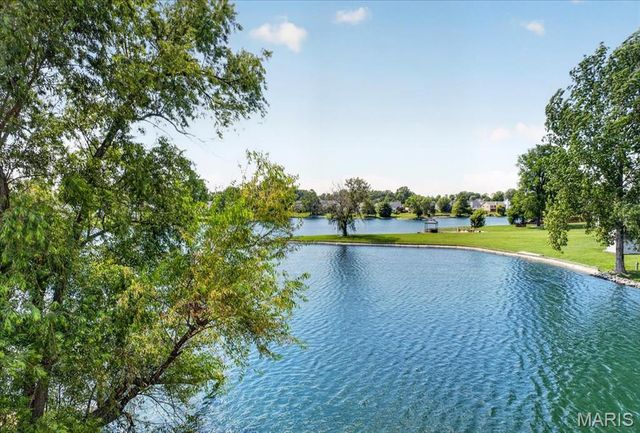 2562 Lakeshore Drive, Columbia, IL 62236