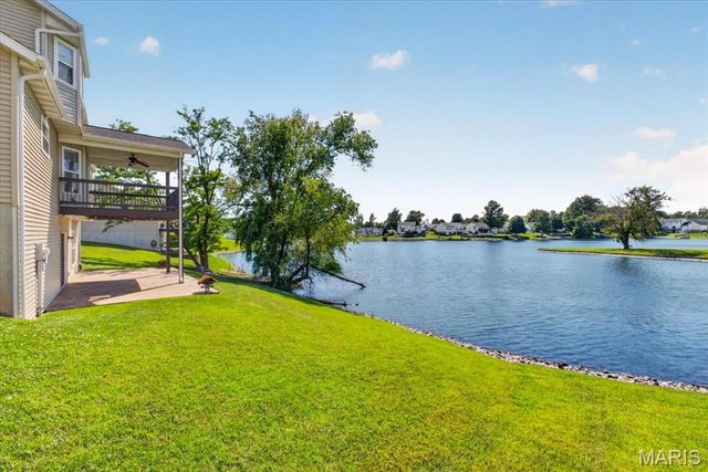 2562 Lakeshore Drive, Columbia, IL 62236