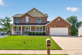 2562 Lakeshore Drive, Columbia, IL 62236