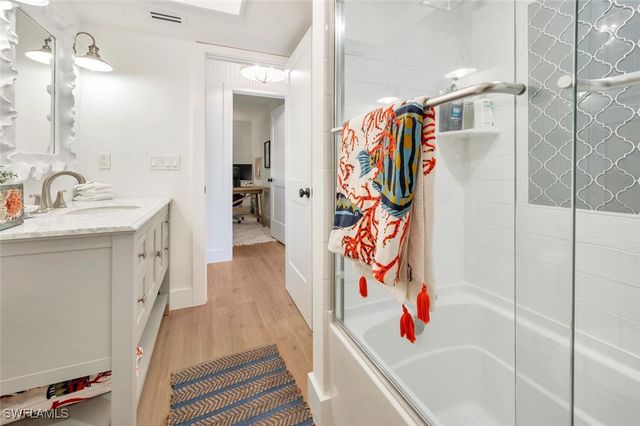 200 Burning Tree DR, Naples, FL 34105