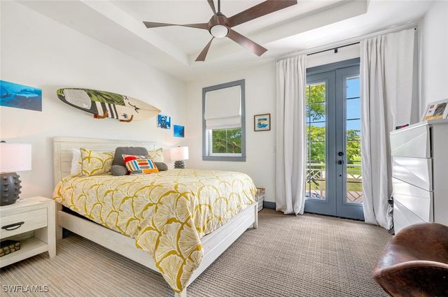 200 Burning Tree DR, Naples, FL 34105