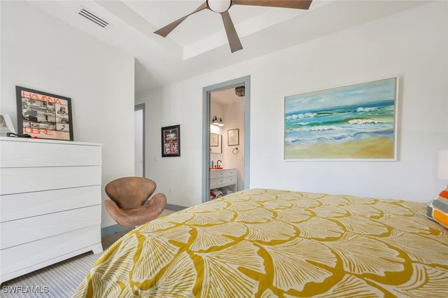 200 Burning Tree DR, Naples, FL 34105