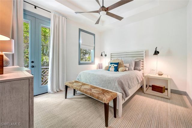 200 Burning Tree DR, Naples, FL 34105