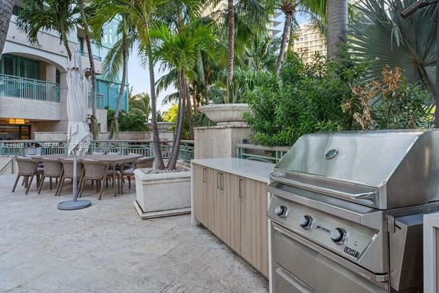 3400 SW 27th Ave 1805, Miami, FL 33133