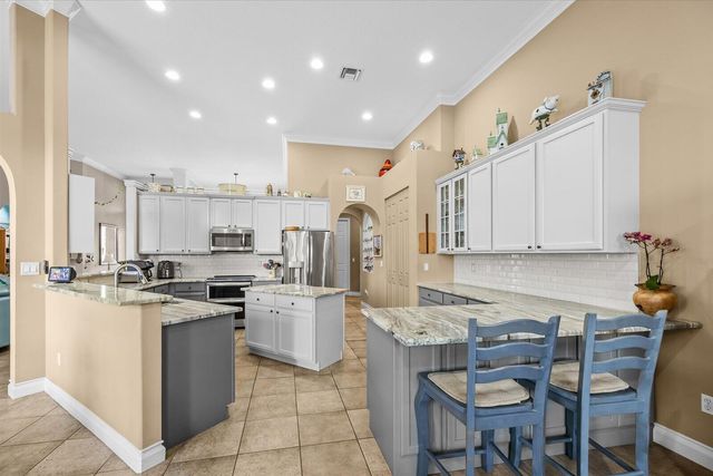 3178 SE Indian Wells Place, Stuart, FL 34997