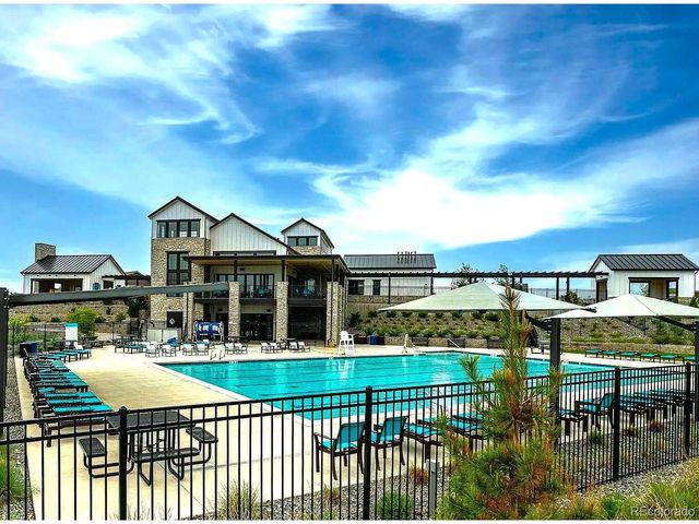 8424 Bijou Creek Ave, Littleton, CO 80125