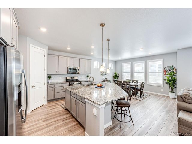 8424 Bijou Creek Ave, Littleton, CO 80125