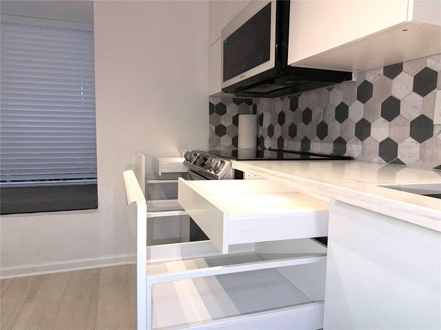 3707 PINE CONE CIRCLE, Clearwater, FL 33760