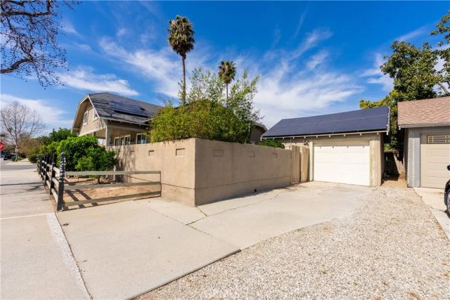 347 W Lemon, Monrovia, CA 91016