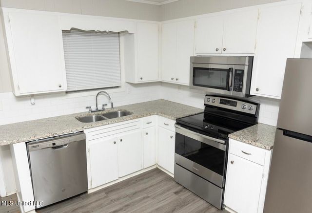 423 Toni Lane, Pearl, MS 39208