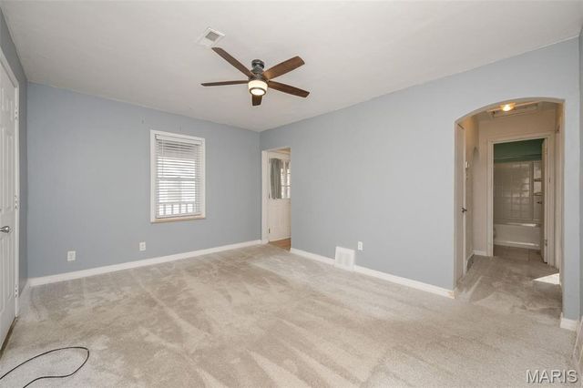 10212 Saint Arthur Lane, St Ann, MO 63074