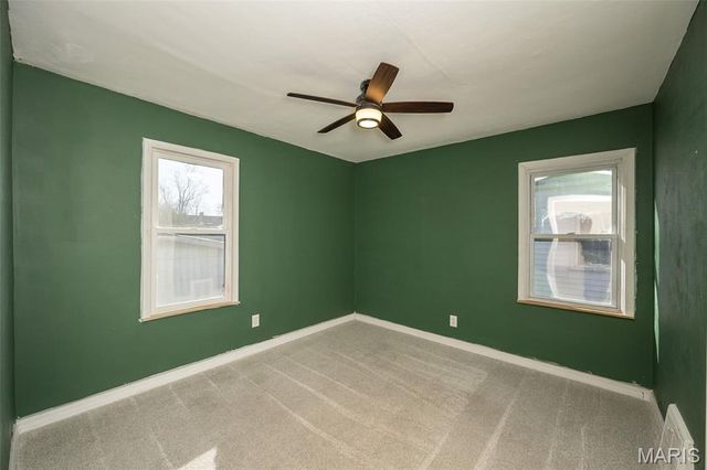 10212 Saint Arthur Lane, St Ann, MO 63074