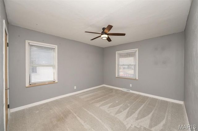 10212 Saint Arthur Lane, St Ann, MO 63074