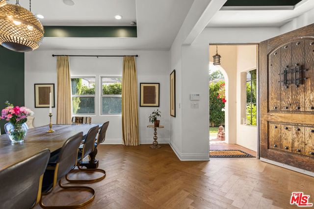 725 Oxford Avenue, Los Angeles, CA 90292
