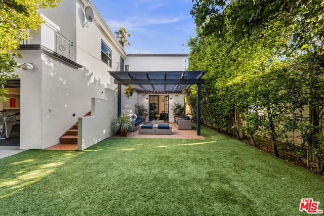 725 Oxford Avenue, Los Angeles, CA 90292