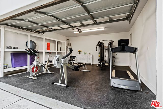 725 Oxford Avenue, Los Angeles, CA 90292