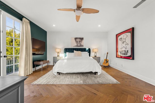 725 Oxford Avenue, Los Angeles, CA 90292