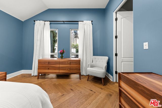 725 Oxford Avenue, Los Angeles, CA 90292