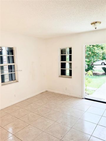 1561 NW 7th Terrace, Pompano Beach, FL 33060