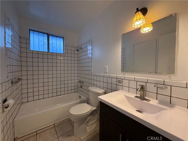 4910 E 4th Street, Los Angeles, CA 90022
