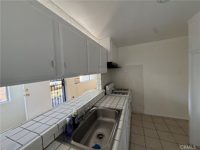 4910 E 4th Street, Los Angeles, CA 90022