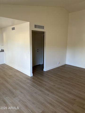 10 W CONCORDA Drive 104, Tempe, AZ 85282