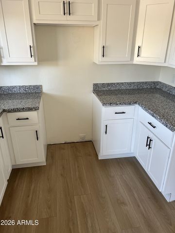 10 W CONCORDA Drive 104, Tempe, AZ 85282