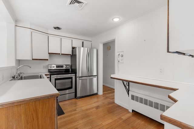 25 Countryside Ln, Marblehead, MA 01945